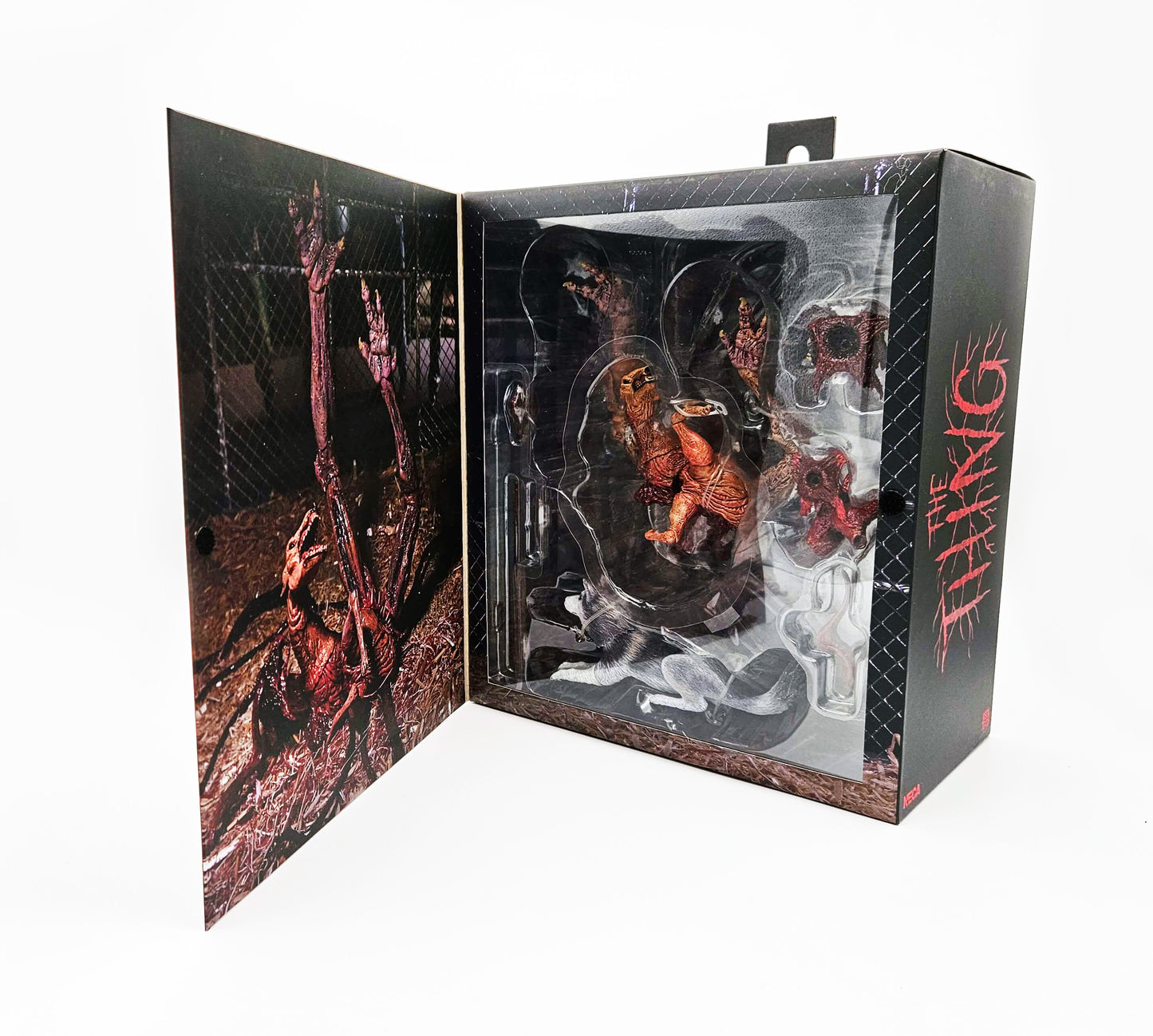 The Thing - Deluxe Ultimate Dog Creature Actionfigur 18cm NECA 2023