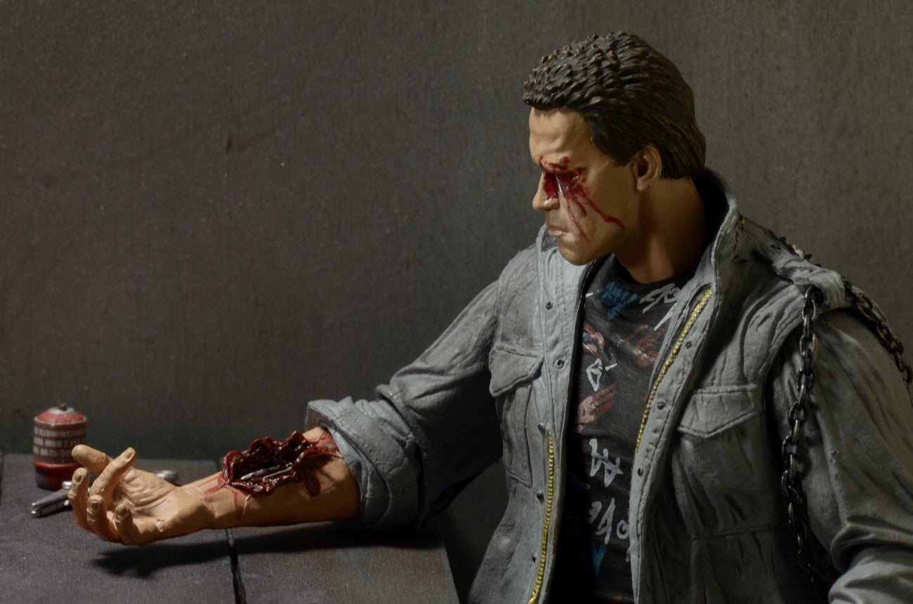 Pre-Order: Terminator - Ultimate T-800 (Tech Noir) Actionfigur 18cm NECA 2025 RE-RUN