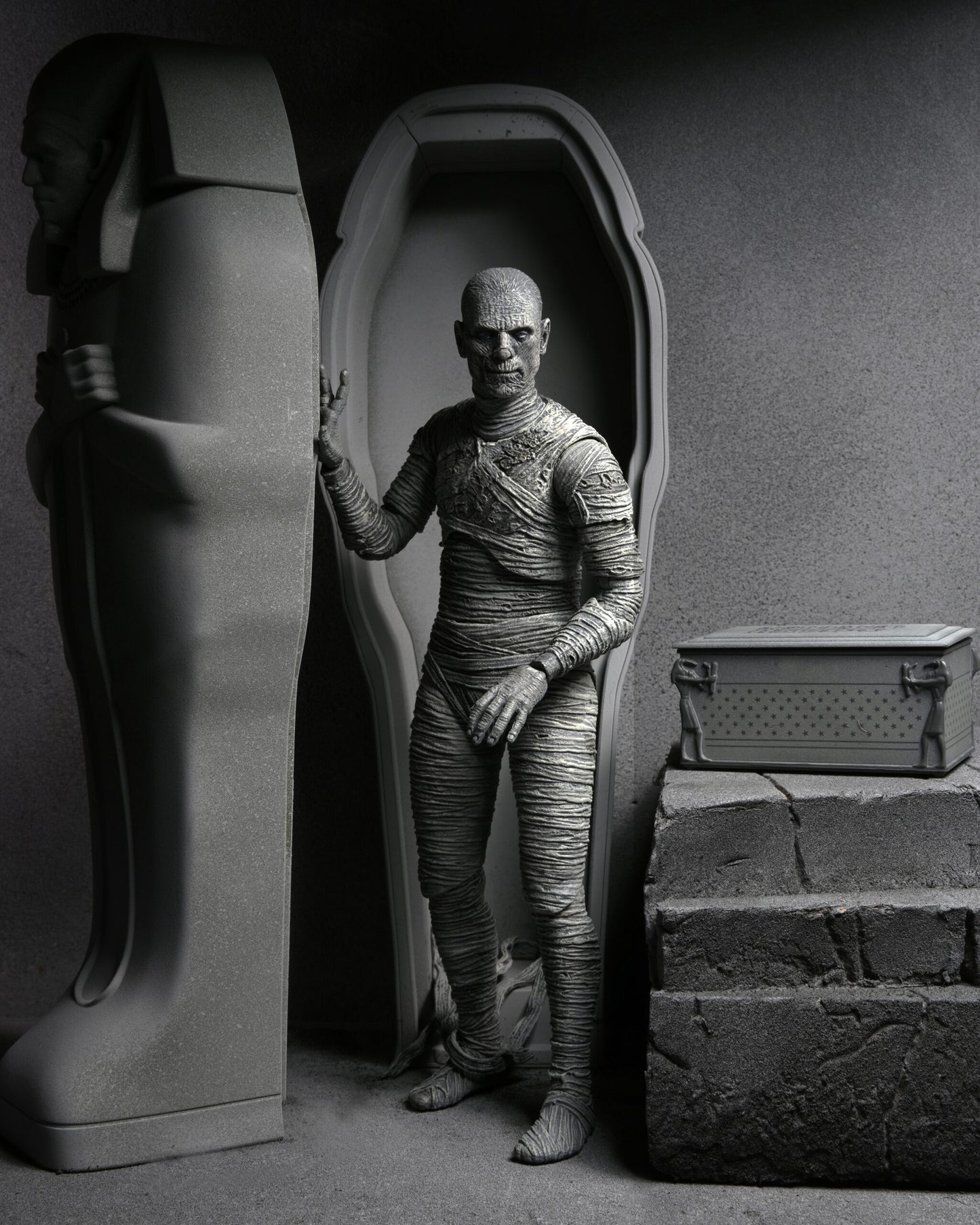 Universal Monsters - Ultimate The Mummy (Black & White) Actionfigur 18cm NECA 2022