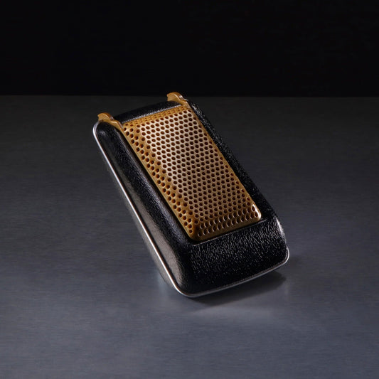 Pre-Order: Raumschiff Enterprise - Communicator Replik 1/1 Master Replicas 2026