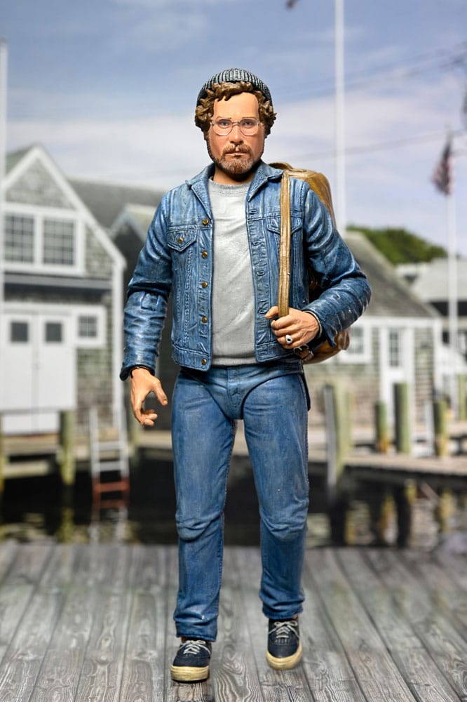 Pre-Order: Jaws: Der weiße Hai – Ultimate Matt Hooper (Amity Arrival) 50th Anniversary Actionfigur 18cm NECA 2025