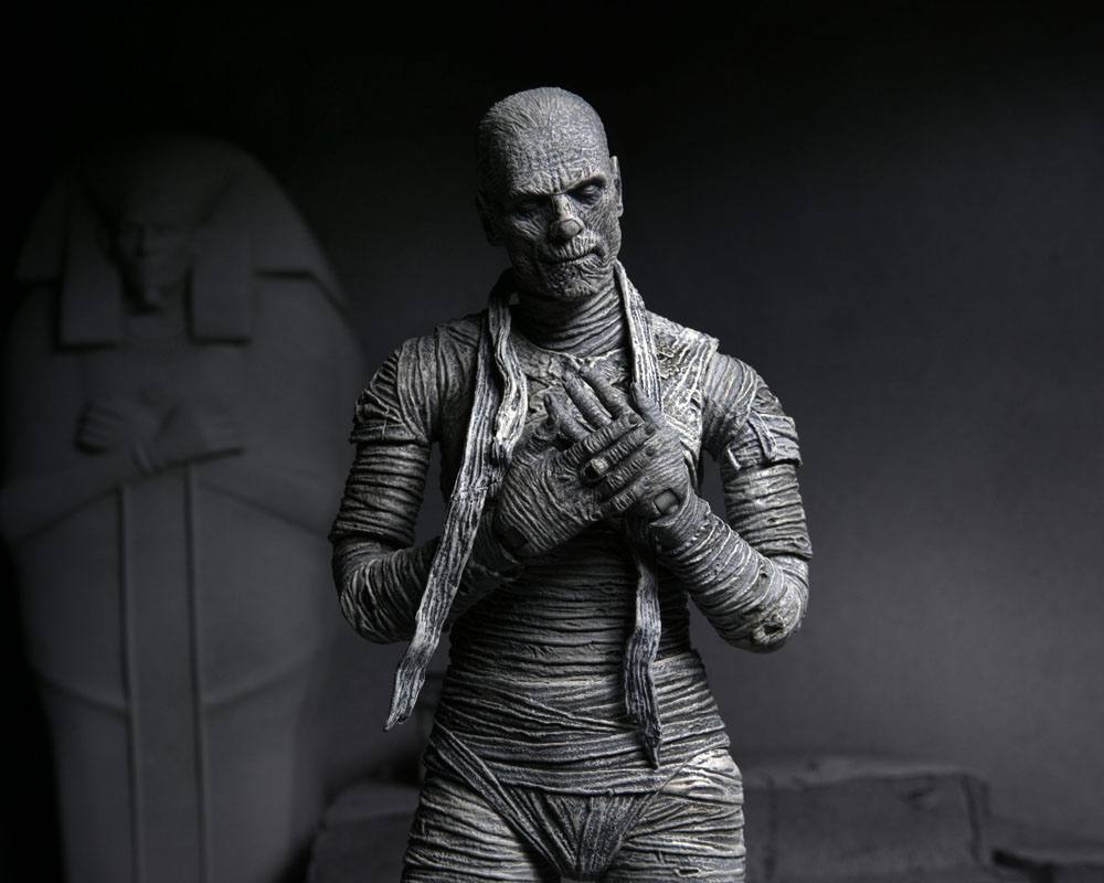 Universal Monsters - Ultimate The Mummy (Black & White) Actionfigur 18cm NECA 2022