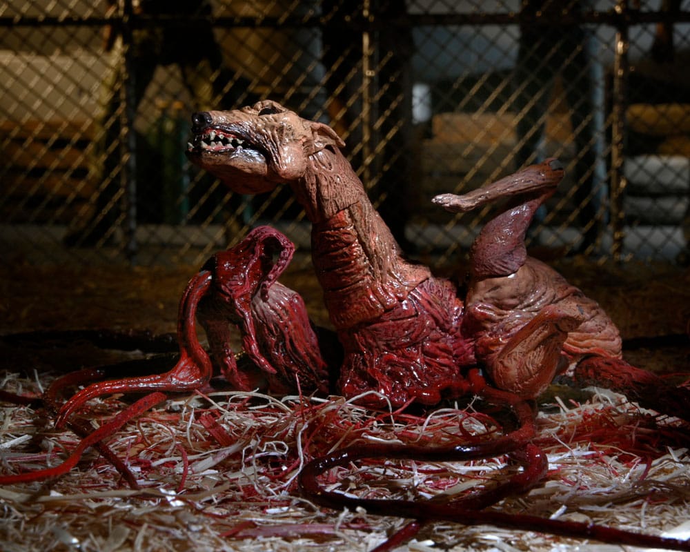 The Thing - Deluxe Ultimate Dog Creature Actionfigur 18cm NECA 2023