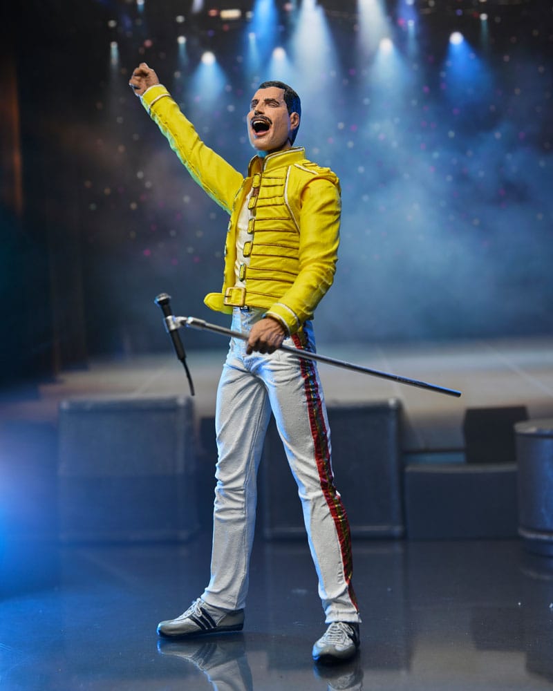 Queen - Freddie Mercury (Yellow Jacket) Magic Tour 1986 Actionfigur 18cm NECA 2023
