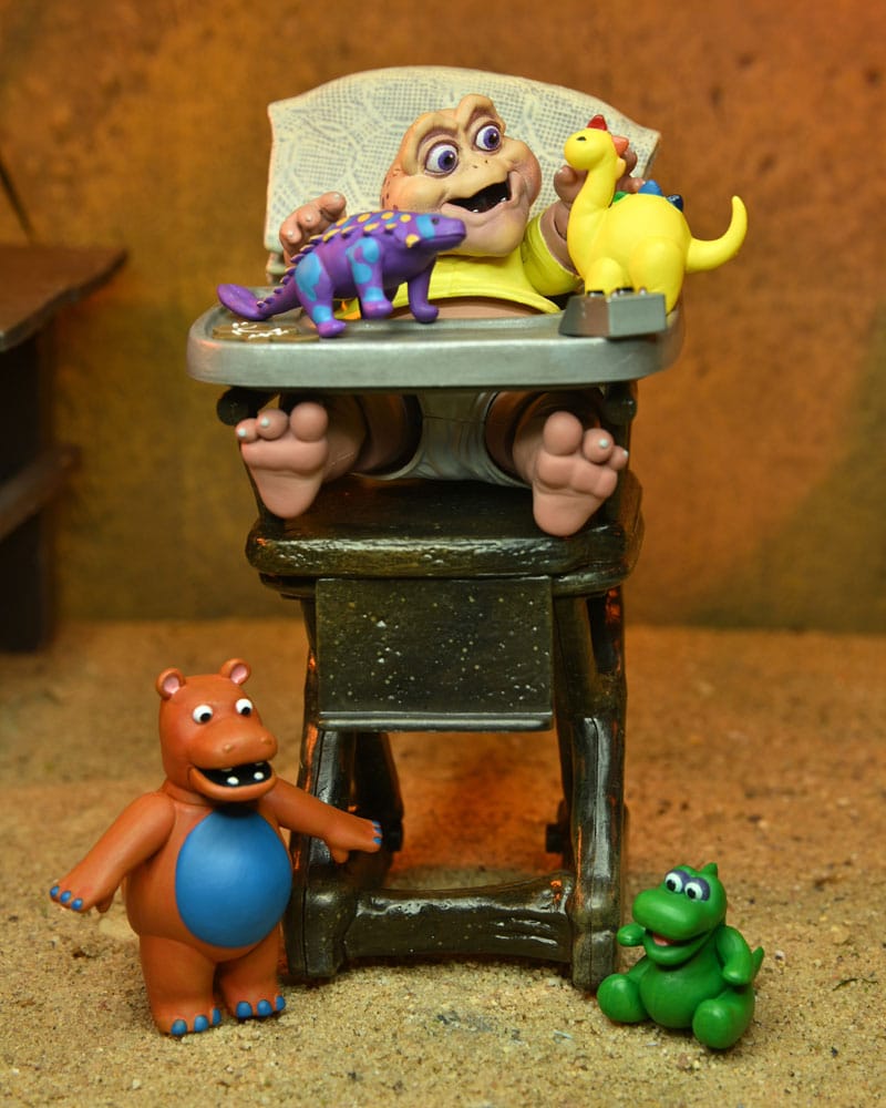 Die Dinos Dinosaurs - Ultimate Baby Sinclair Actionfigur 18cm NECA 2023