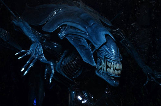 Pre-Order: Aliens 2 (1986 Movie) - Xenomorph Ultra Deluxe Alien Queen (40th Anniversary) Actionfigur 38cm NECA 2025