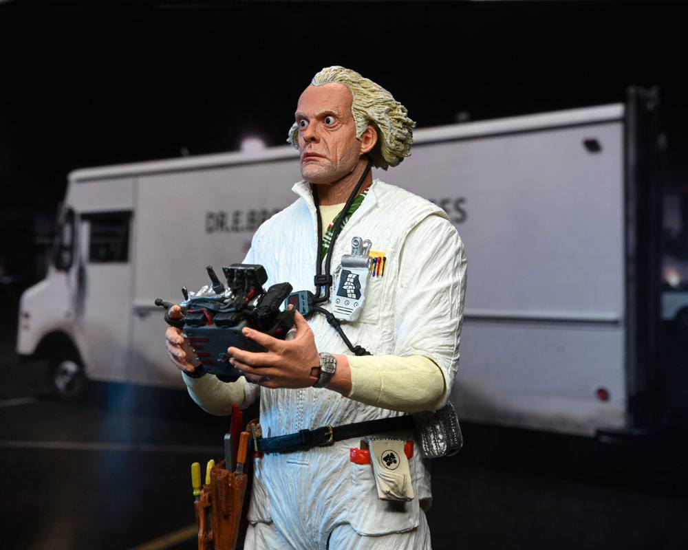 Zurück in die Zukunft - Ultimate Doc Brown (1985 - Hazmat Suit) Actionfigur 18cm NECA 2022