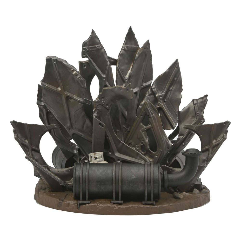 Pre-Order: Teenage Mutant Ninja Turtles 2: Secret of the Ooze - Shredder Throne Diorama 27cm NECA 2024