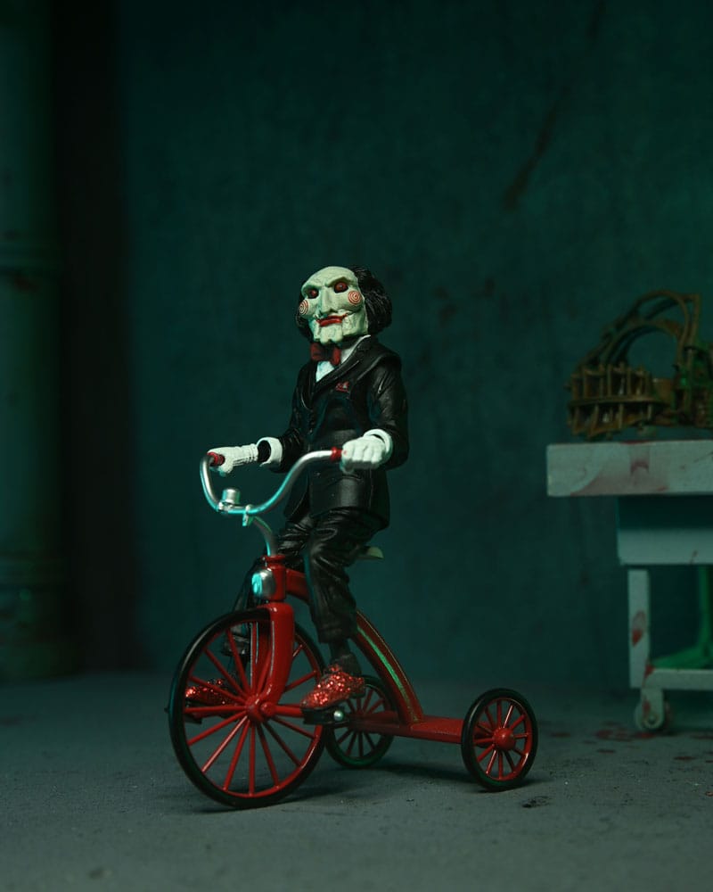 Pre-Order: Saw - Ultimate Jigsaw Killer (Black Robe) Actionfigur 18cm NECA 2024