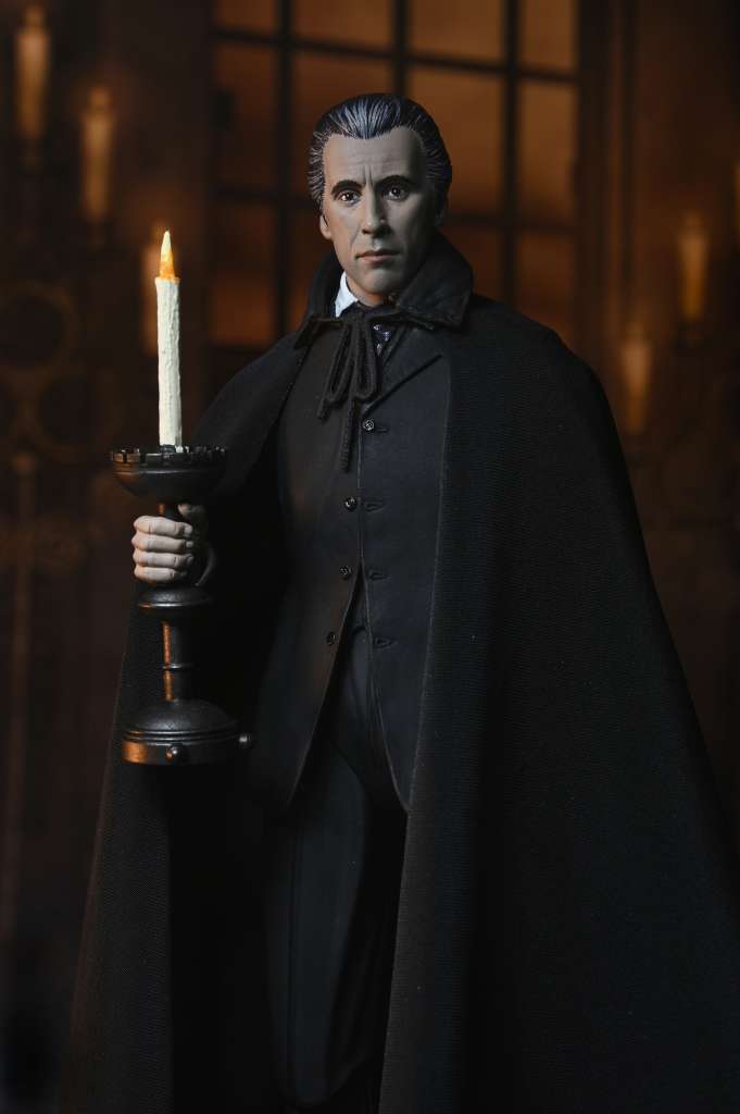 Pre-Order: Horror of Dracula (1958) - Ultimate Count Dracula Actionfigur 18cm NECA 2024