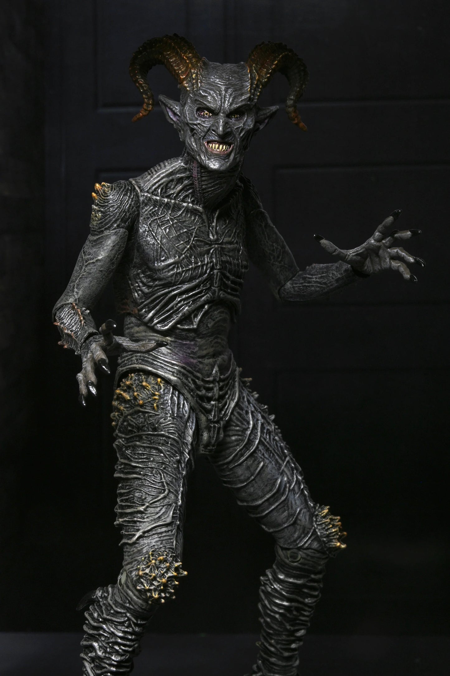 Pre-Order: The Conjuring Universe - Ultimate Malthus The Demon Deluxe Actionfigur NECA 2026