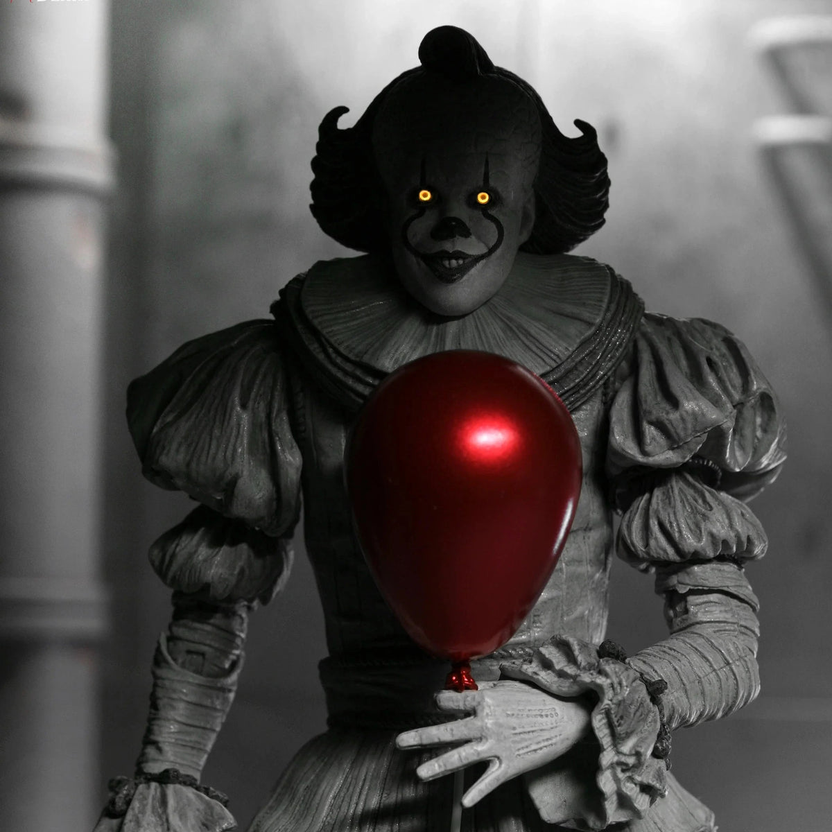 Stephen King's IT : Welcome to Derry - Ultimate Pennywise (Black & White) Actionfigur 18cm NECA 2026