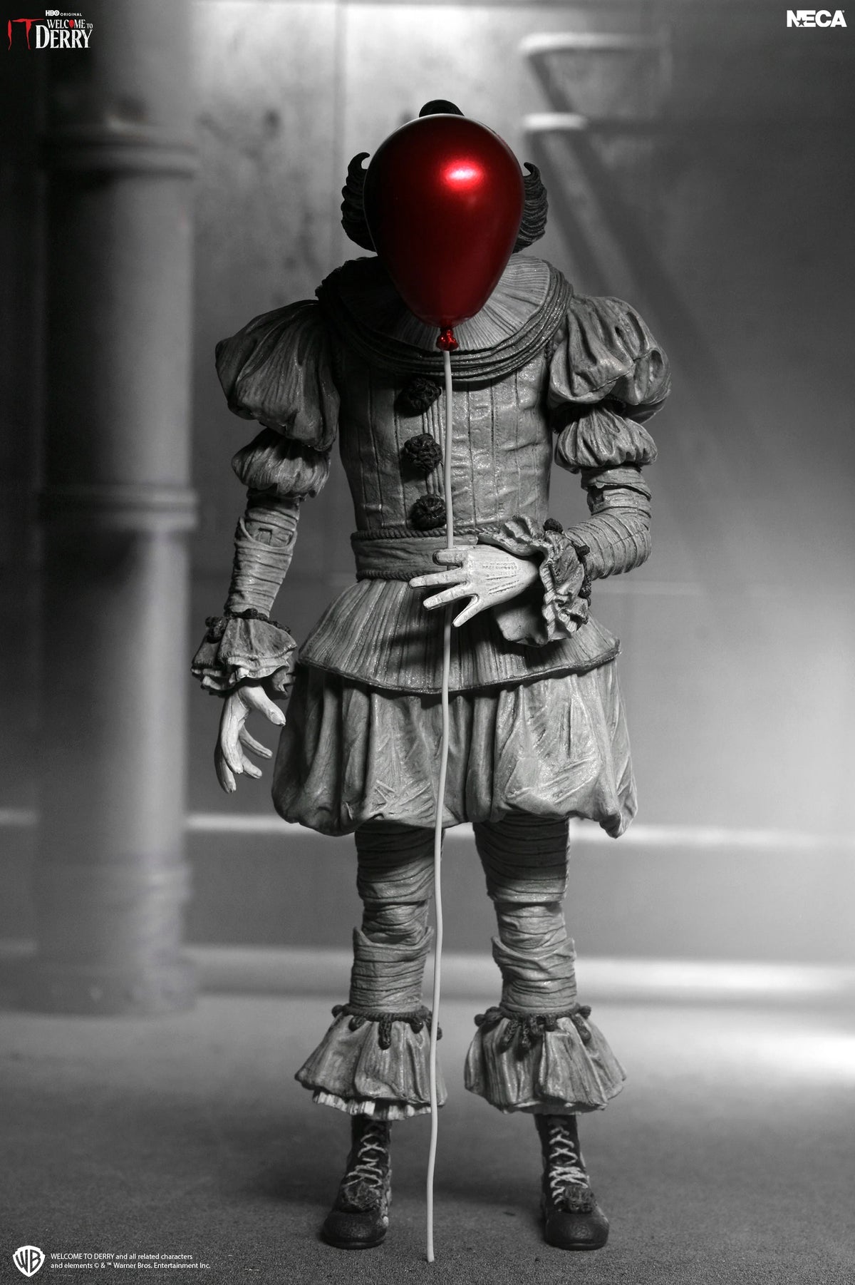 Stephen King's IT : Welcome to Derry - Ultimate Pennywise (Black & White) Actionfigur 18cm NECA 2026