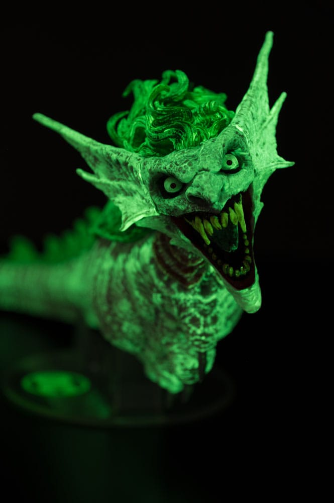 DC Multiverse Dark Nights: Metal - The Joker Dragon Glow in the Dark Edition (Gold Label) 25cm Actionfigur McFarlane Toys