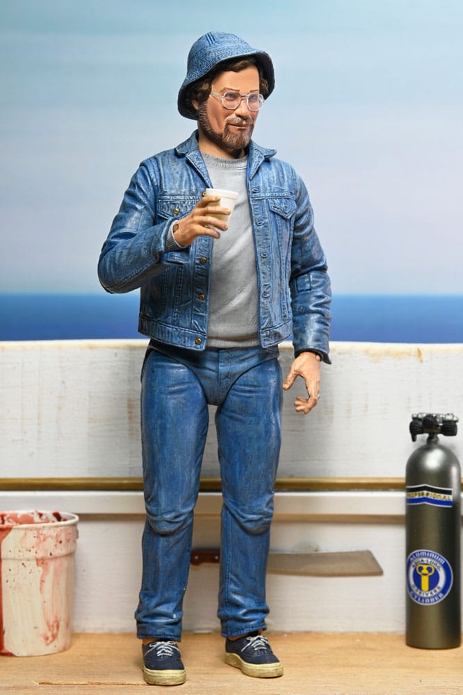 Pre-Order: Jaws: Der weiße Hai  – Ultimate Matt Hooper (Amity Arrival) 50th Anniversary Actionfigur 18cm NECA 2025