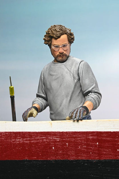 Pre-Order: Jaws: Der weiße Hai  – Ultimate Matt Hooper (Amity Arrival) 50th Anniversary Actionfigur 18cm NECA 2025