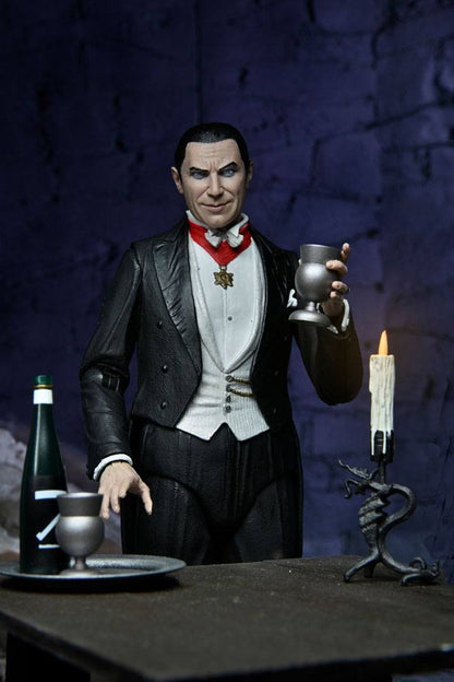 Pre-Order: Universal Monsters: Ultimate Dracula (Transylvania) Actionfigur 18cm NECA 2023 RE-RUN