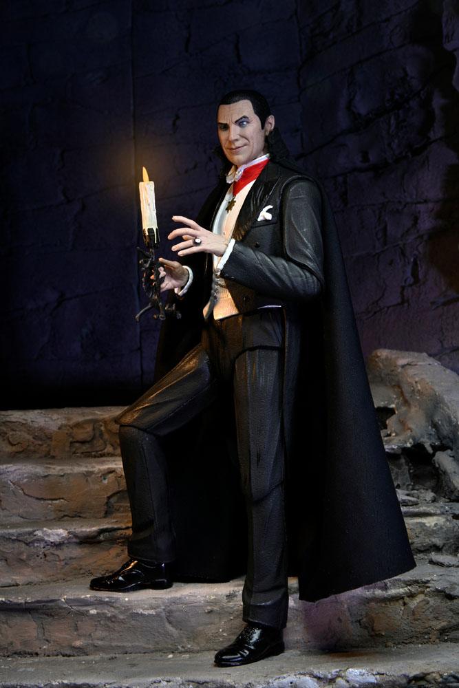 Pre-Order: Universal Monsters: Ultimate Dracula (Transylvania) Actionfigur 18cm NECA 2023 RE-RUN