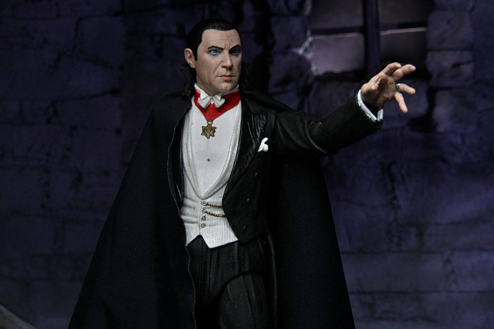 Pre-Order: Universal Monsters: Ultimate Dracula (Transylvania) Actionfigur 18cm NECA 2023 RE-RUN
