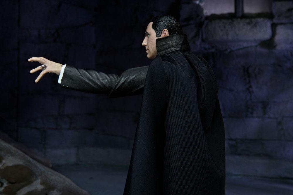 Pre-Order: Universal Monsters: Ultimate Dracula (Transylvania) Actionfigur 18cm NECA 2023 RE-RUN