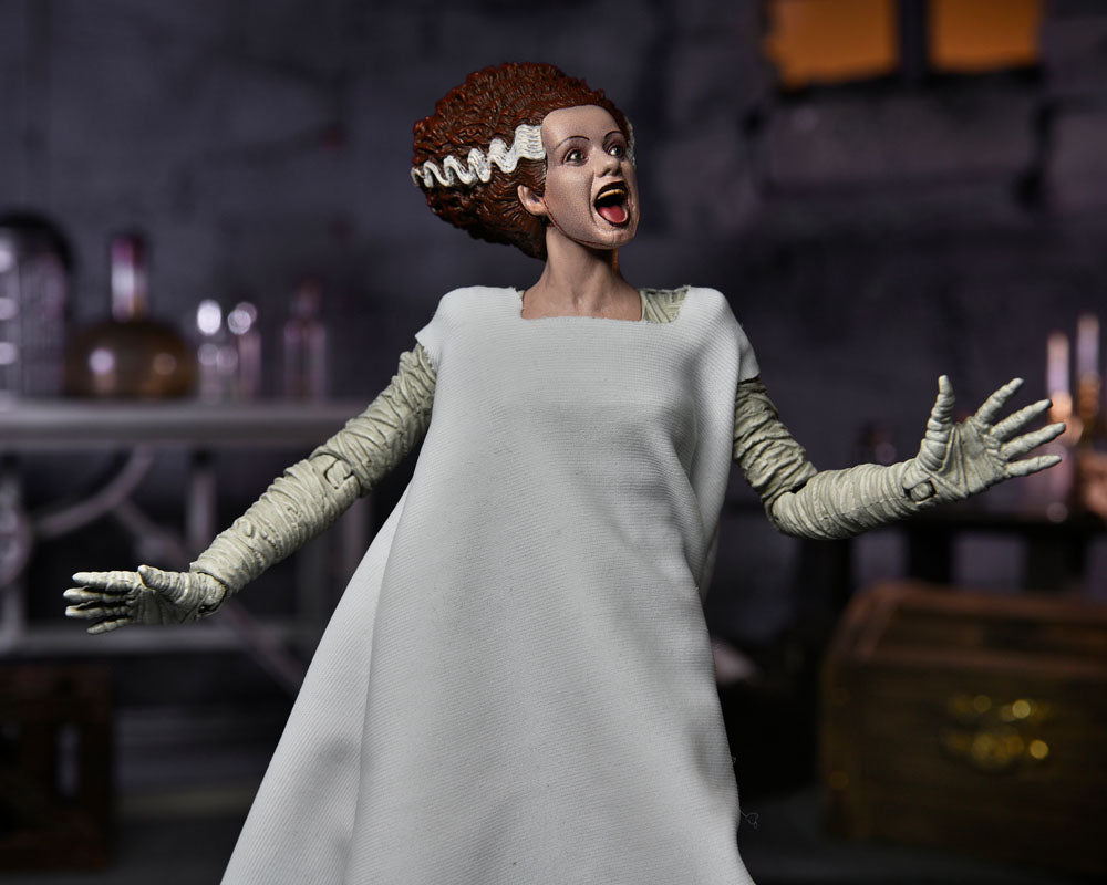 Universal Monsters - Bride of Frankenstein (Color) Actionfigur 18cm NECA 2023