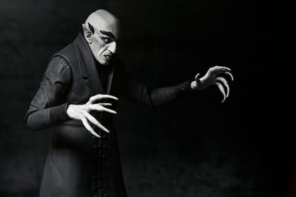 Pre-Order: Nosferatu (1922 Movie) - Ultimate Graf Orlok (Black & White) Actionfigur 18cm NECA 2025