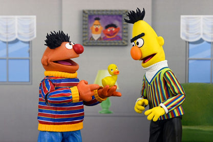 Pre-Order: Sesamstraße: Ernie & Bert - Ultimate Ernie Actionfigur 18cm NECA 2025