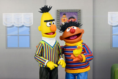 Pre-Order: Sesamstraße: Ernie & Bert - Ultimate Ernie Actionfigur 18cm NECA 2025