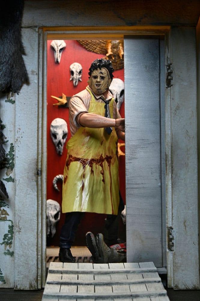 Pre-Order: The Texas Chainsaw Massacre – Leatherface (Classic) 50th Anniversary Actionfigur 18cm NECA 2025