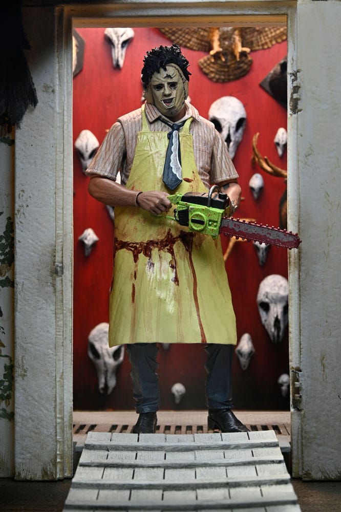 Pre-Order: The Texas Chainsaw Massacre – Leatherface (Classic) 50th Anniversary Actionfigur 18cm NECA 2025